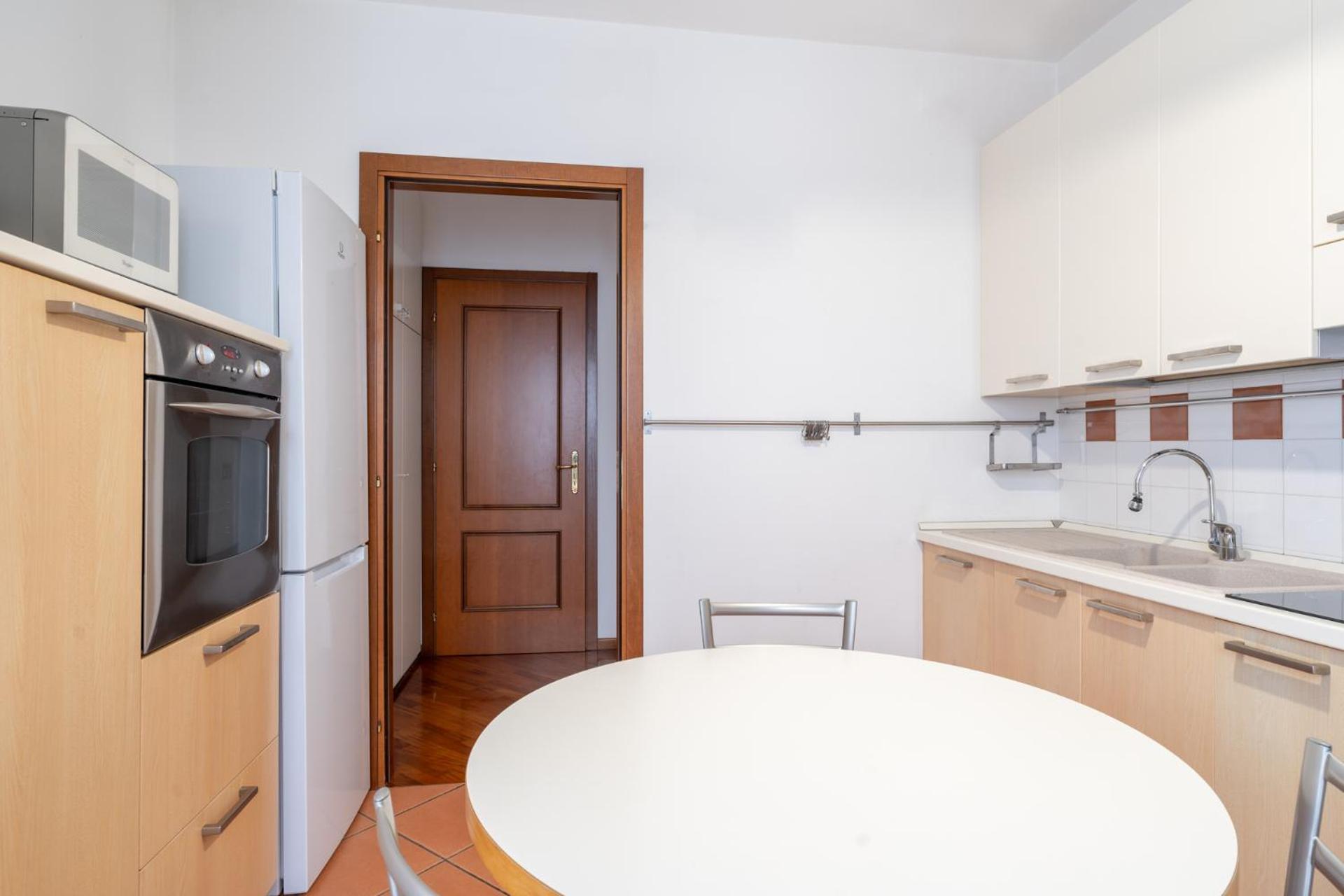 Spacious Bright Apartment Near City Center And Como Lake With Air Conditioning Lecco Eksteriør bilde