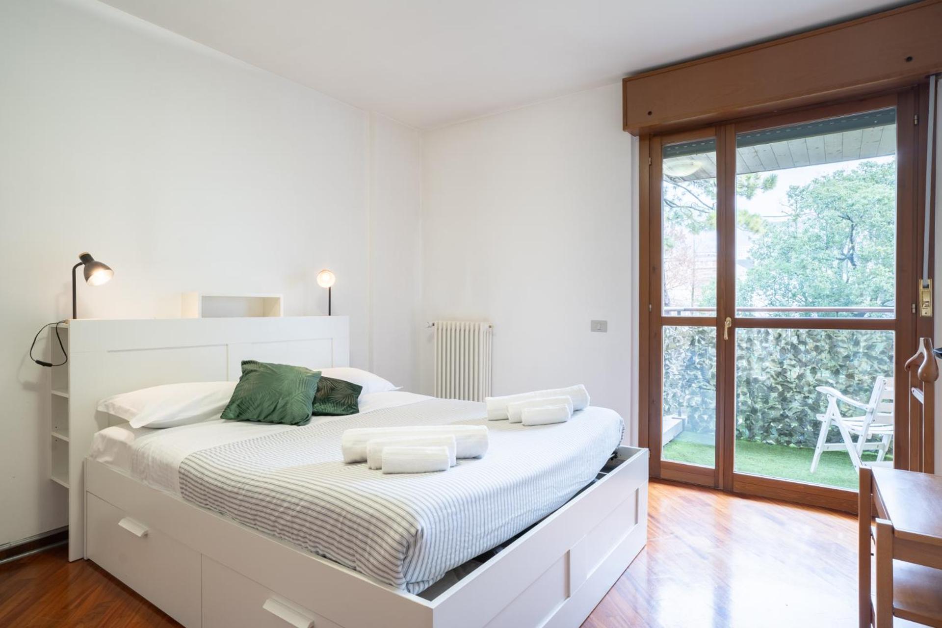 Spacious Bright Apartment Near City Center And Como Lake With Air Conditioning Lecco Eksteriør bilde