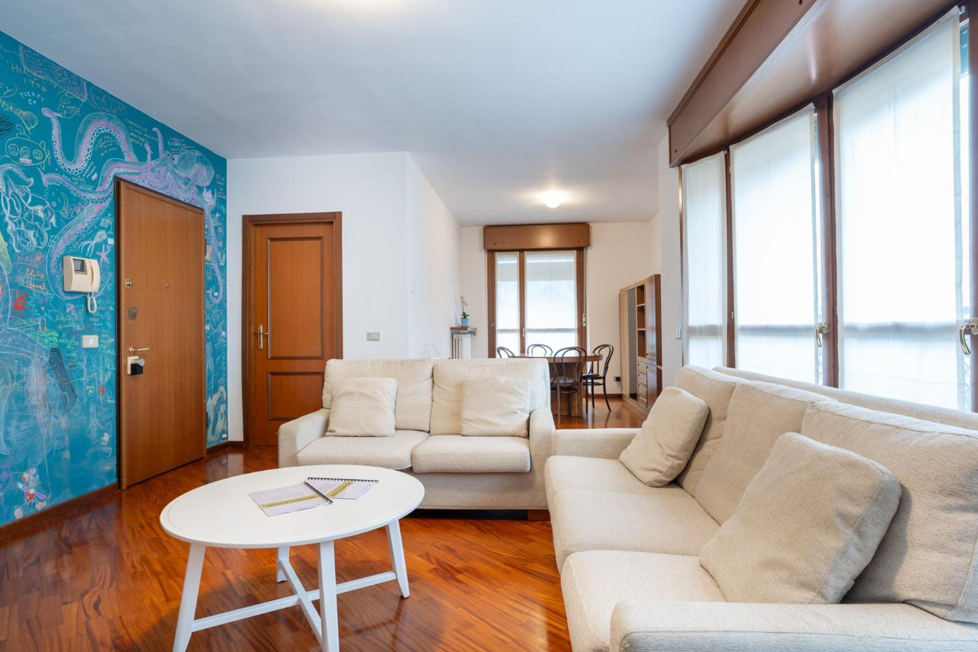 Spacious Bright Apartment Near City Center And Como Lake With Air Conditioning Lecco Eksteriør bilde